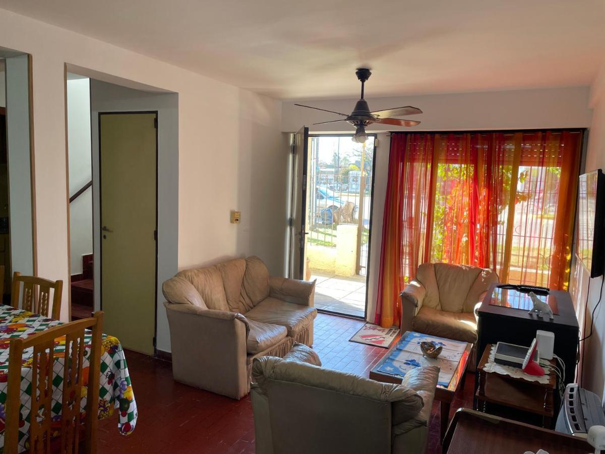 Comoda Y Amplia Casa En Mercedes Bsas Holiday home Mercedes (Buenos Aires)