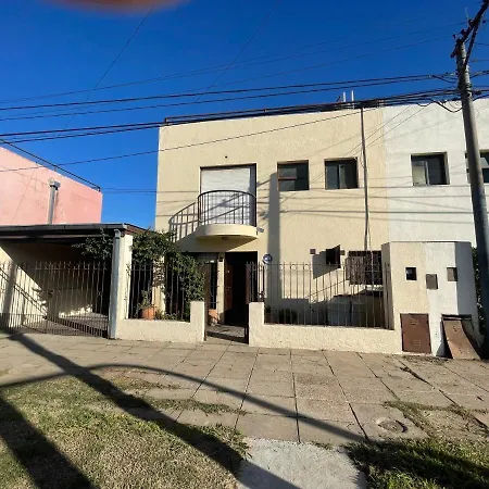 Comoda Y Amplia Casa En Mercedes Bsas Exterior photo